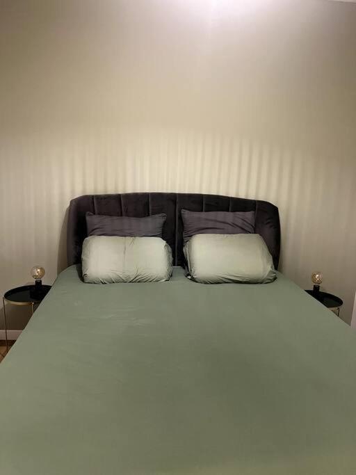 Jolie Maison Avec Courette *