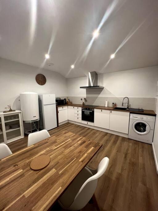 Apartment Jolie Maison Avec Courette Bourges