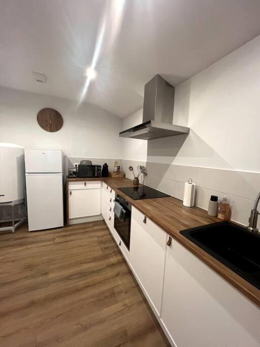 Jolie Maison Avec Courette Apartment